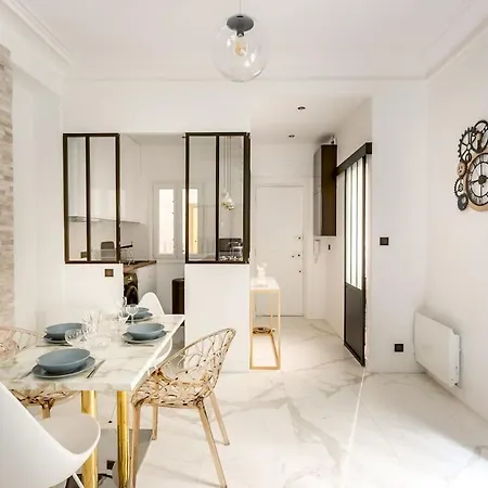Apartment Bourd- Beyond Eiffel Tower Stylish Terrace