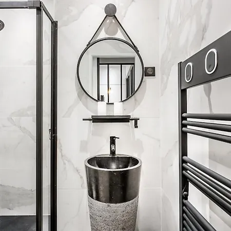 Lejlighed Bourd- Beyond Eiffel Tower Stylish Terrace Paris