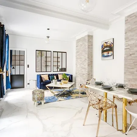 Bourd- Beyond Eiffel Tower Stylish Terrace Apartment *